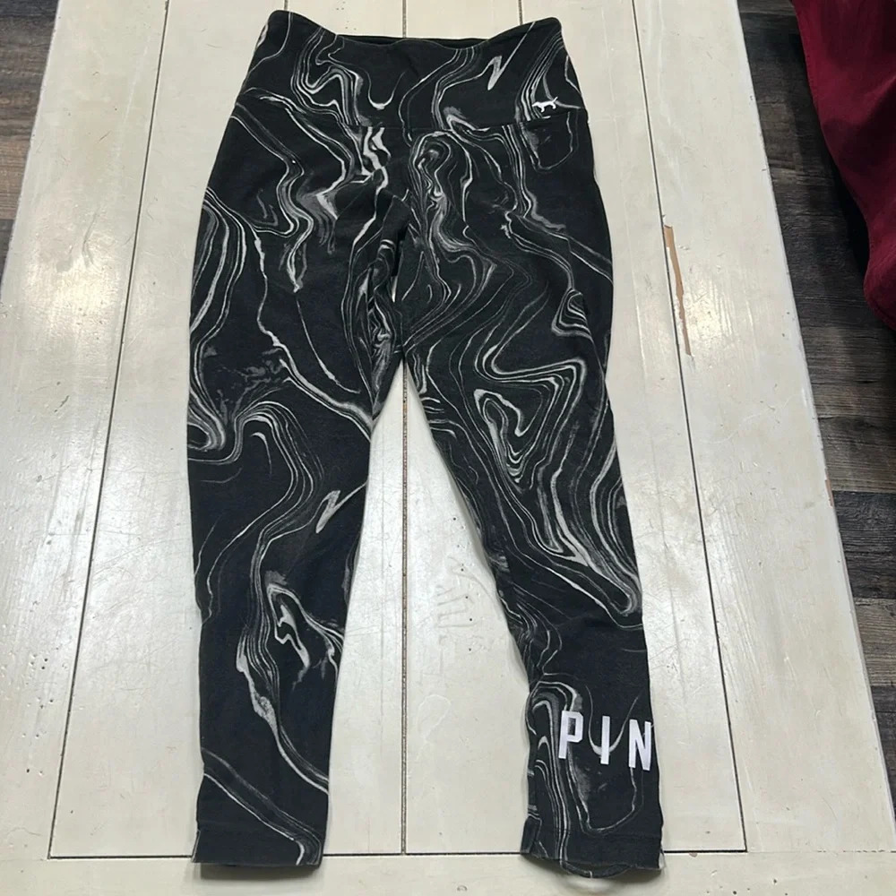 Victoria’s Secret PINK Marble Leggings!